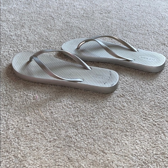 Flip Flops - Picture 4 of 8
